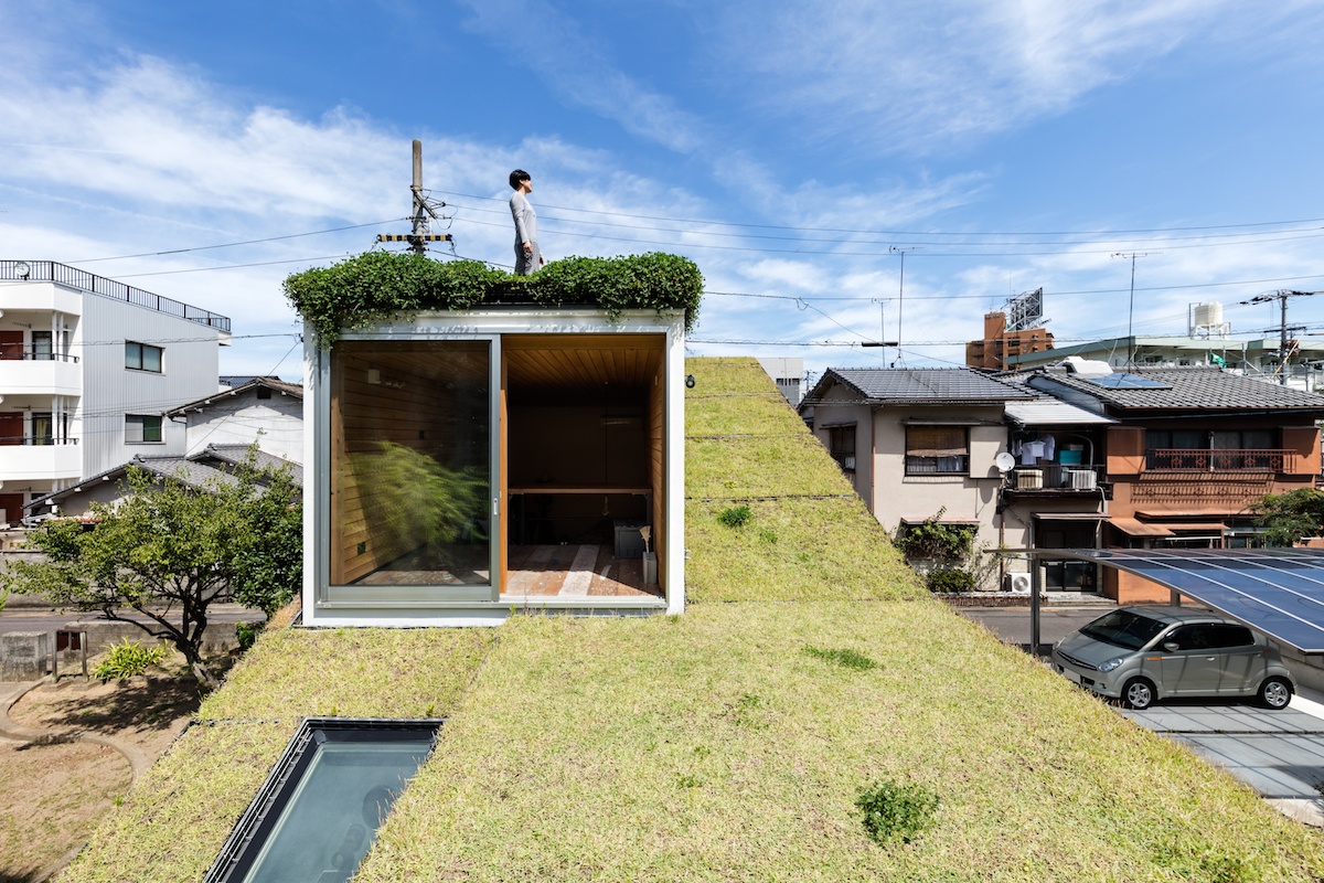 草屋根の家 株式会社イケガミ アクアソイル工法の屋上緑化 造園工事 草屋根の家 株式会社イケガミ アクアソイル工法の屋上緑化 造園工事